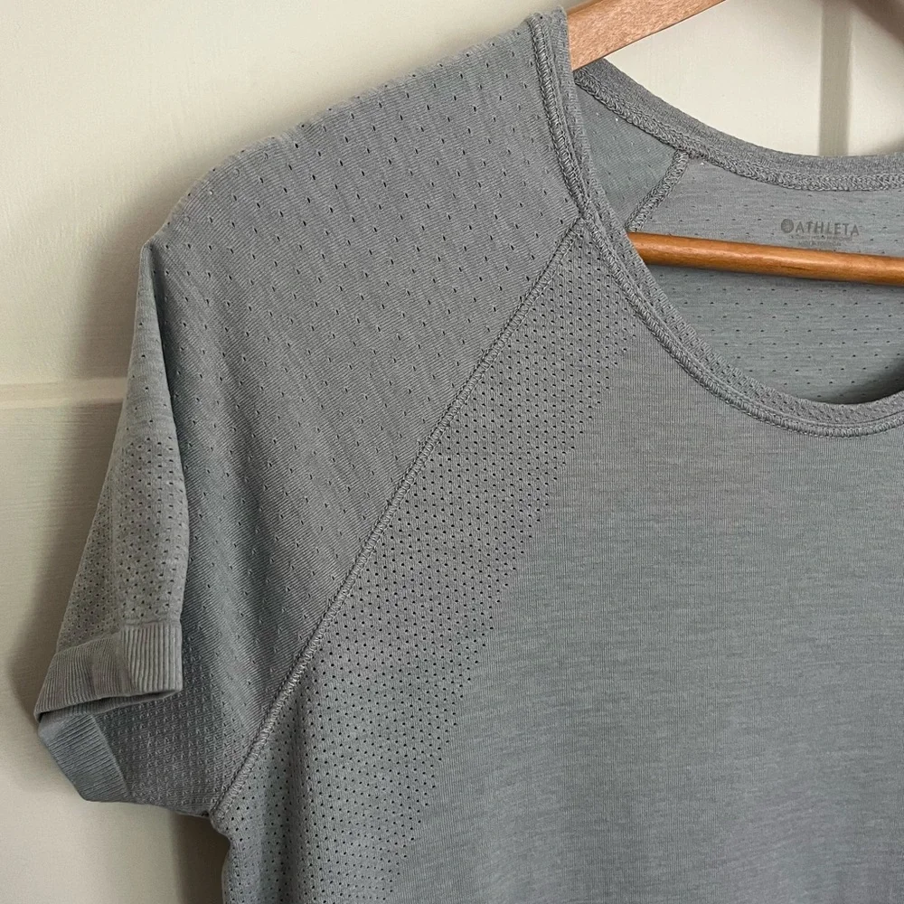 Athleta workout tee shirt - Picture 3 of 5